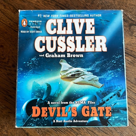 FREE WITH ANY PURCHASE (add to bundle) A novel from the NUMA files: DEVILS GATE - Picture 1 of 7